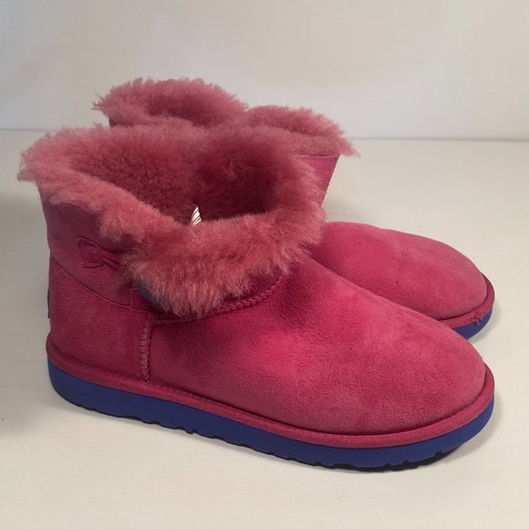 Ugg Mini Bailey Button Pink Suede Boots Youth Girl Size 5 - Picture 1 of 8
